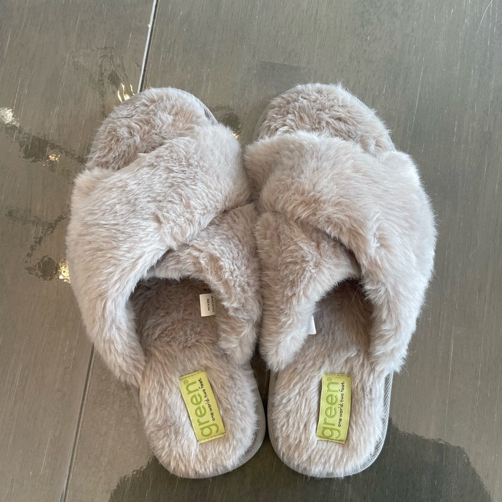 Brand New Women's Fuzzy Slippers - Gray